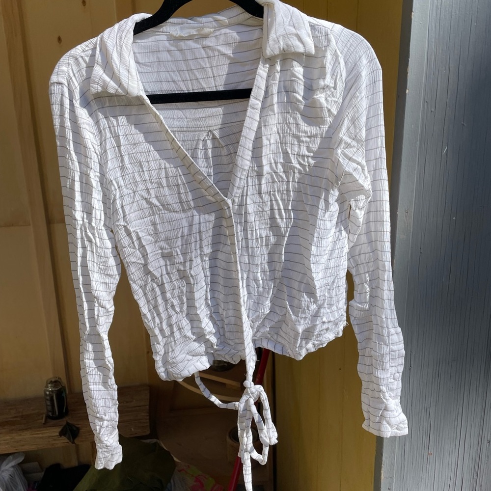 Multi wear tied shirt